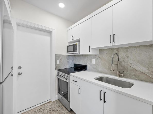 3808 Broadway, West Palm Beach FL 33407