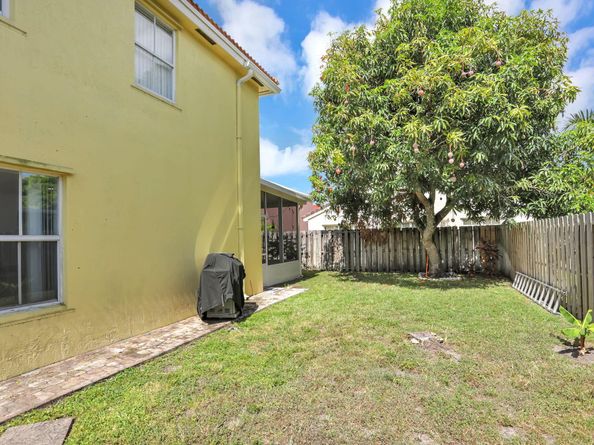 3385 Seabreeze Lane, Margate FL 33063