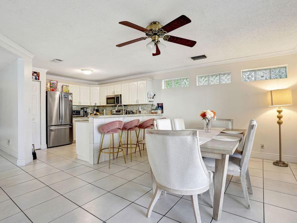 3385 Seabreeze Lane, Margate FL 33063