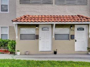 924 Mcintosh St, West Palm Beach FL 33405