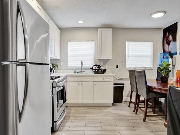 924 Mcintosh St, West Palm Beach FL 33405