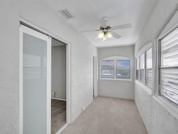 924 Mcintosh St, West Palm Beach FL 33405