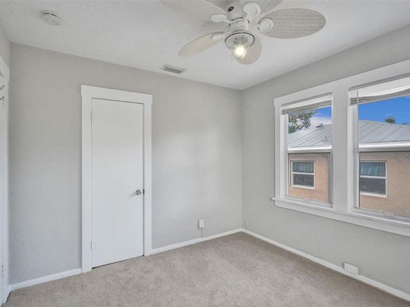 924 Mcintosh St, West Palm Beach FL 33405