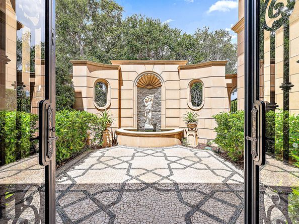 209 Commodore Drive, Jupiter FL 33477