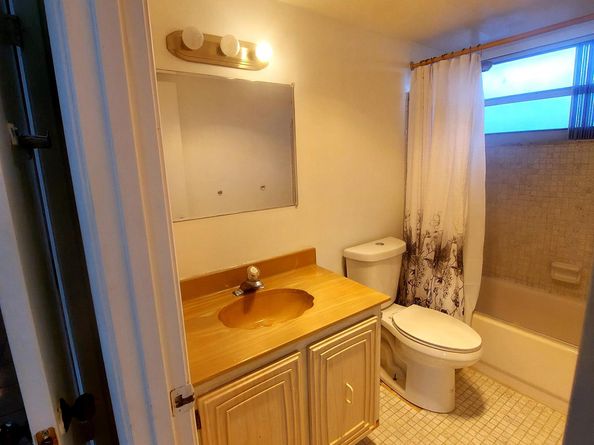 225 Bonnie Boulevard 106, Palm Springs FL 33461