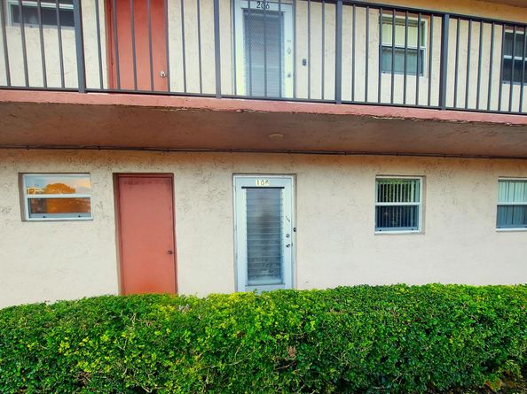 225 Bonnie Boulevard 106, Palm Springs FL 33461