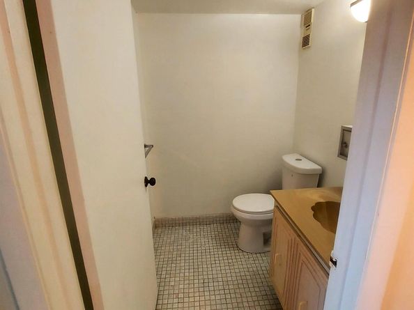 225 Bonnie Boulevard 106, Palm Springs FL 33461