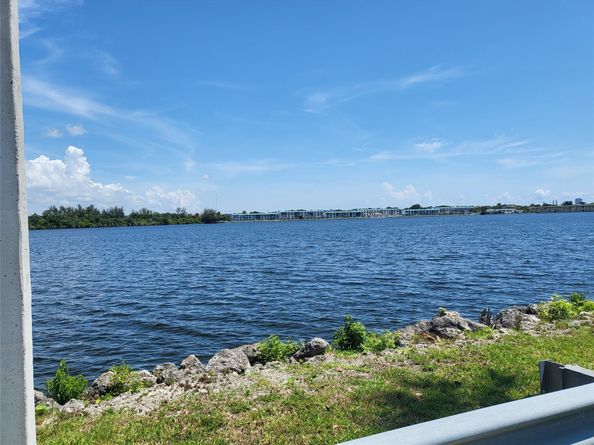 1075 NE Miami Gardens Dr 706, Miami FL 33179