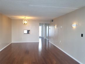 1075 NE Miami Gardens Dr 706, Miami FL 33179