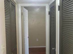 1075 NE Miami Gardens Dr 706, Miami FL 33179