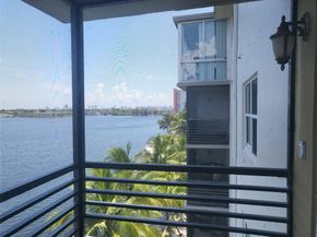 1075 NE Miami Gardens Dr 706, Miami FL 33179