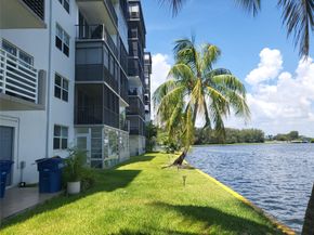 1075 NE Miami Gardens Dr 706, Miami FL 33179