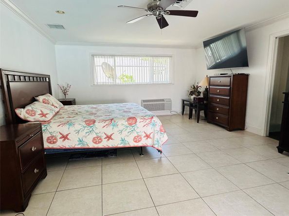4131 Bayview Dr, Fort Lauderdale FL 33308