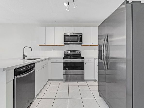 8160-8170 NW 40th St, Coral Springs FL 33065
