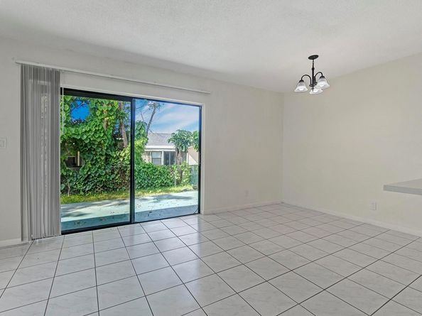 8160-8170 NW 40th St, Coral Springs FL 33065