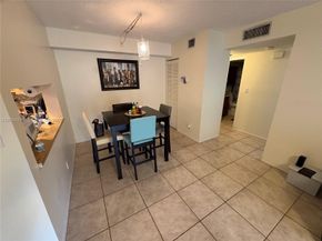 2769 S Oakland Forest Drive 101, Oakland Park FL 33309
