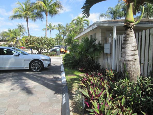 1330 Holly Heights Drive 2, Fort Lauderdale FL 33304