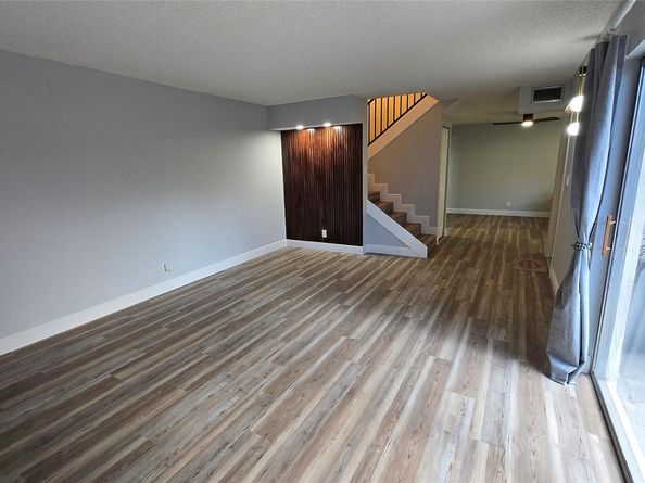 8900 SW 20th Place A, Davie FL 33324