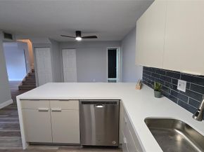 8900 SW 20th Place A, Davie FL 33324