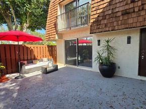 8900 SW 20th Place A, Davie FL 33324