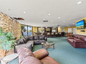 105 Royal Park Drive 2g, Oakland Park FL 33309