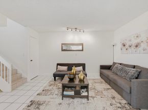 9702 NW 5th Lane 9702, Miami FL 33172