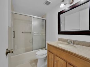 9702 NW 5th Lane 9702, Miami FL 33172