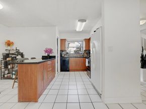 9702 NW 5th Lane 9702, Miami FL 33172