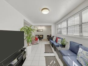 9702 NW 5th Lane 9702, Miami FL 33172