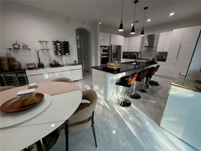 6923 Julia Gardens Drive, Coconut Creek FL 33073