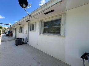 728 Ridge Road 31, Lantana FL 33462