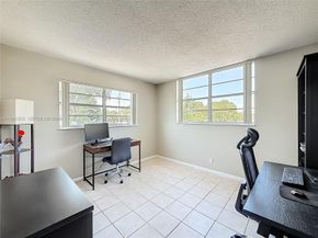400 SE 10th Street 218, Deerfield Beach FL 33441
