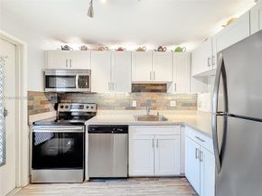 400 SE 10th Street 218, Deerfield Beach FL 33441