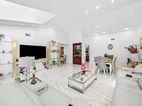 6858 Fountains Circle, Lake Worth FL 33467