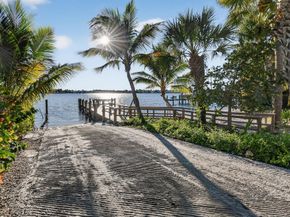 198 Golfview Drive, Tequesta FL 33469