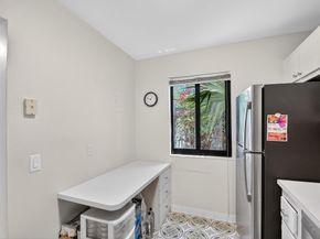 4272 Deste Court 101, Lake Worth FL 33467