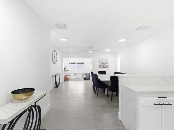 6444 Oak Street, Hollywood FL 33024