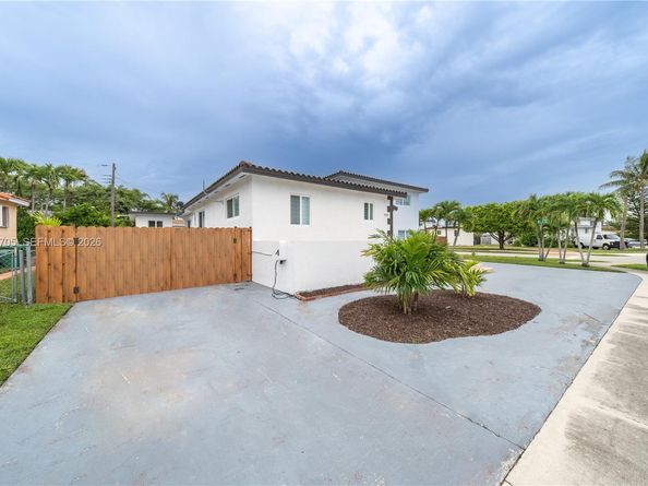 1900 SW 83rd Avenue, Miami FL 33155