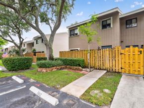 5182 S University Drive, Davie FL 33328