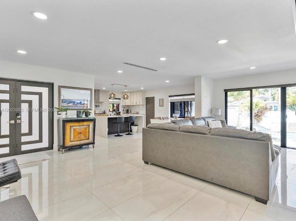 Undisclosed Address #A12023983, Hollywood FL 33019