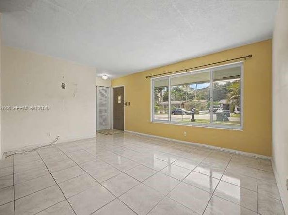 2000 N 58th Avenue, Hollywood FL 33021