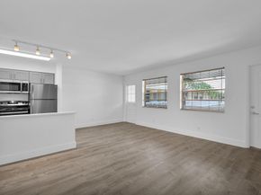 4051 NE 13th Avenue, Oakland Park FL 33334