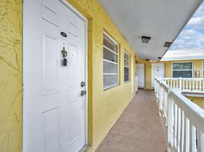 4051 NE 13th Avenue, Oakland Park FL 33334
