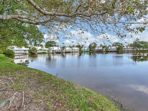 4051 NE 13th Avenue, Oakland Park FL 33334