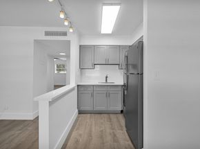 4051 NE 13th Avenue, Oakland Park FL 33334