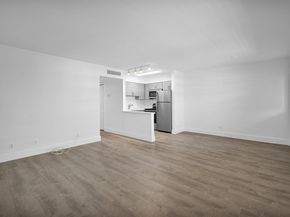 4051 NE 13th Avenue, Oakland Park FL 33334