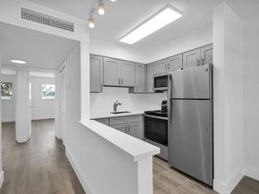 4051 NE 13th Avenue, Oakland Park FL 33334