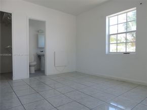 3615 Thomas Avenue 11, Miami FL 33133