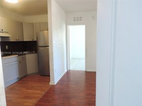 3615 Thomas Avenue 11, Miami FL 33133
