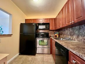 142 Cambridge F, West Palm Beach FL 33417